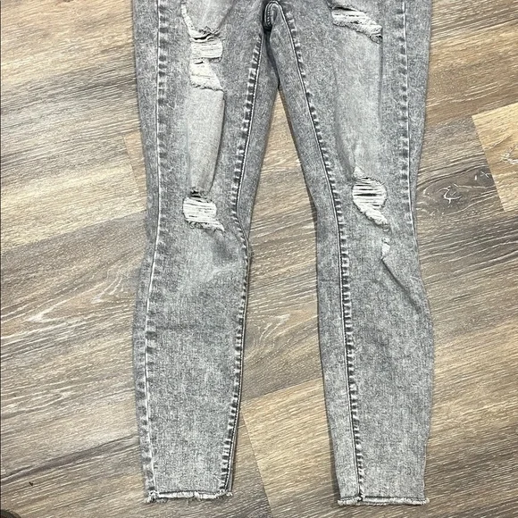 SO Women's Distressed Black Skinny Jeans - Picture 5 of 7